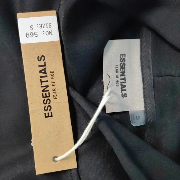 Essentials Fear of God Black Hoodie - Picture 3 of 4